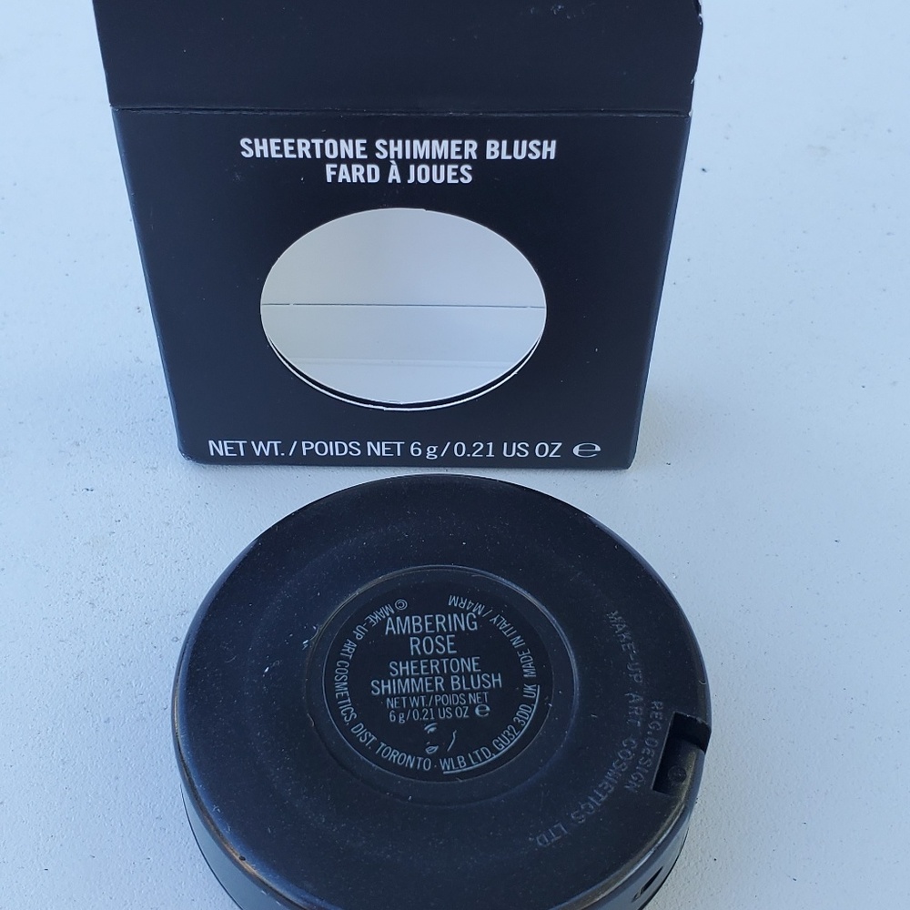 Mac sheertone shimmer blush. AMBERING ROSE - Picture 3 of 6
